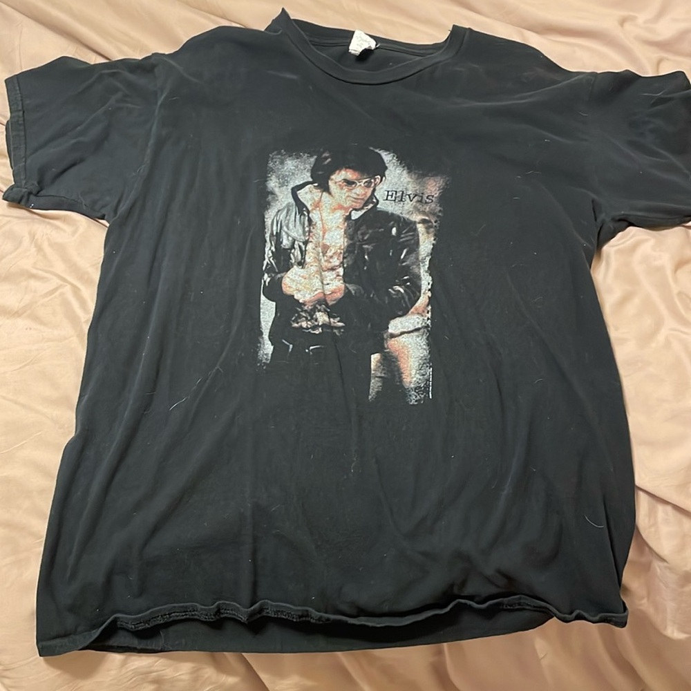 Elvis Presley black tee